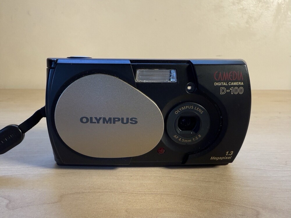 Olympus CAMEDIA D-100 1.3MP Digital Camera - Black TESTED WORKS - Pristine